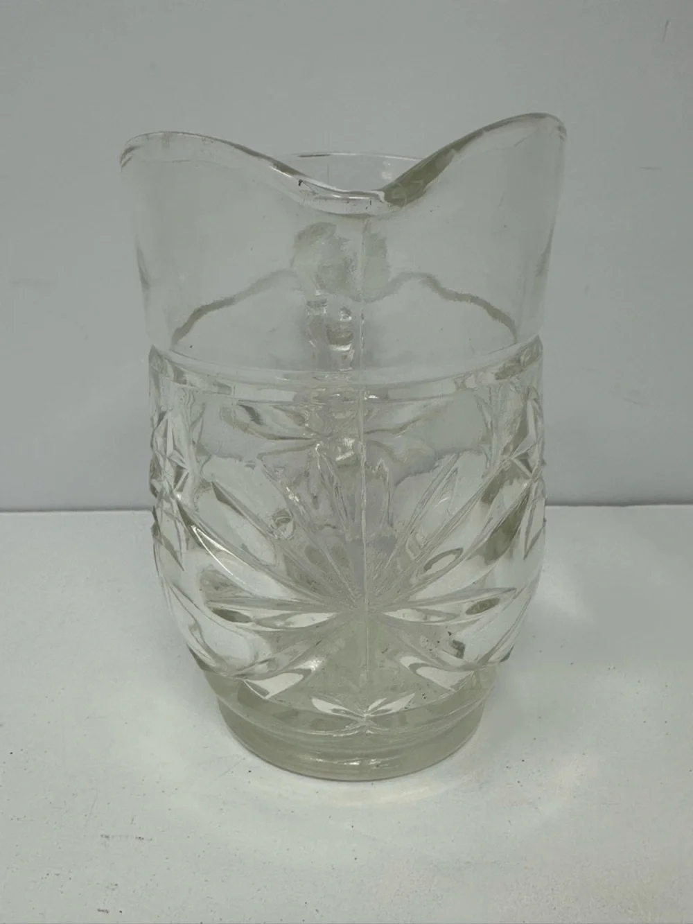 Vintage Anchor Hocking Pint Pitcher Early American Prescut Star of David 5.5''
